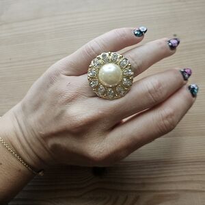 Elegant Gold and Pearl Statement Ring
